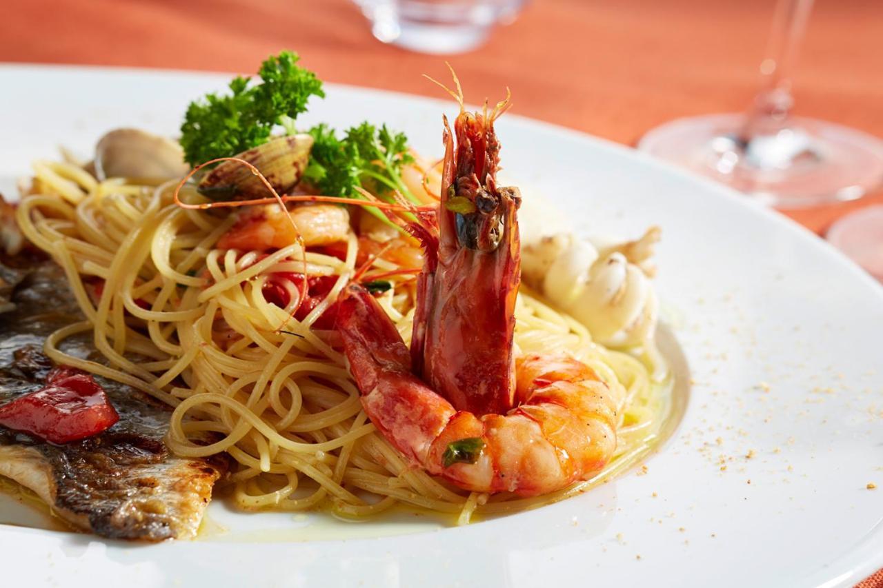 Hotel Restaurant Da Vinci 라어 외부 사진